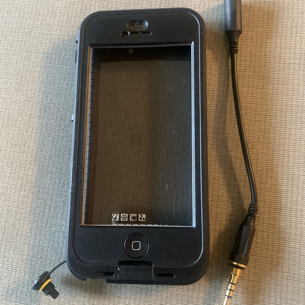 Lifeproof (OtterBox) Rugged/Wayerproof for iPhone
